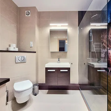 Classy - - Piastowska By The Sea *